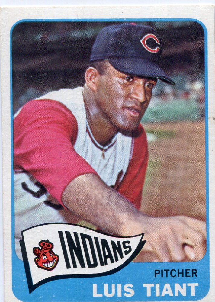 1965 Topps #145 Luis Tiant Rookie Card