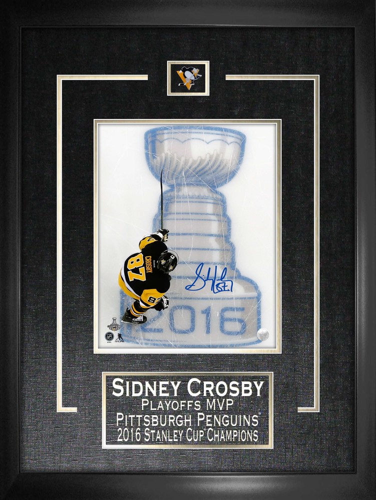 Sidney Crosby - Framed & Signed 8x10