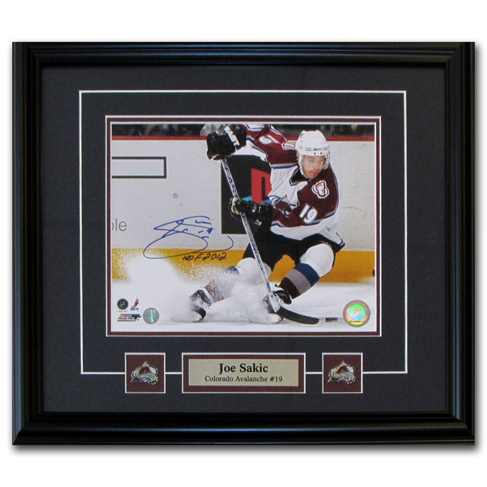 Joe Sakic Autographed Colorado Avalanche Framed 8X10 Photo w/HOF 2012 Inscription