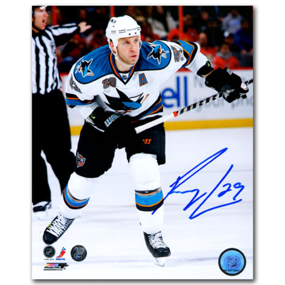 Ryan Clowe Autographed San Jose Sharks 8X10 Photo (New Jersey Devils)