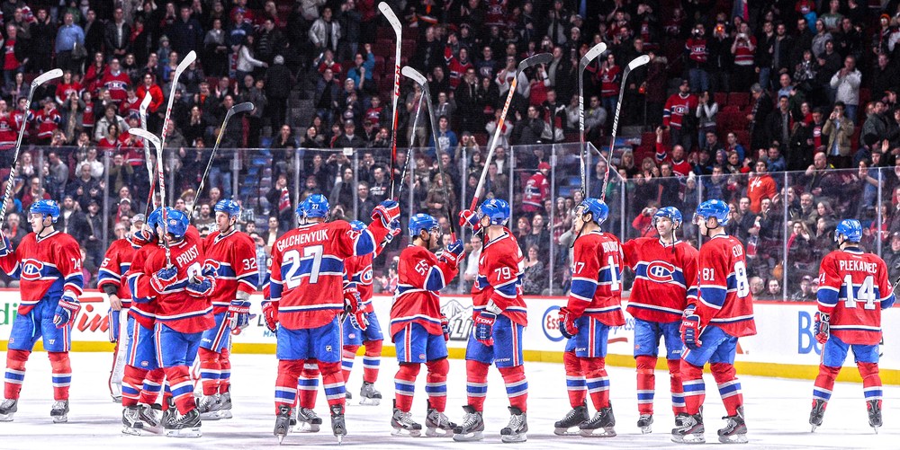 MONTREAL CANADIENS UNSIGNED 14X28 CANVAS STICK SALUTE