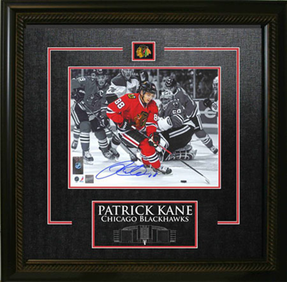 Patrick Kane - Signed & Framed 8x10 Etched Mat - Blackhawks Colour Highlight