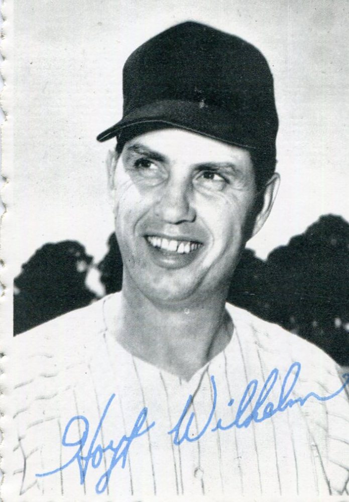 1969 Topps Deckle Edge #11A Hoyt Wilhelm