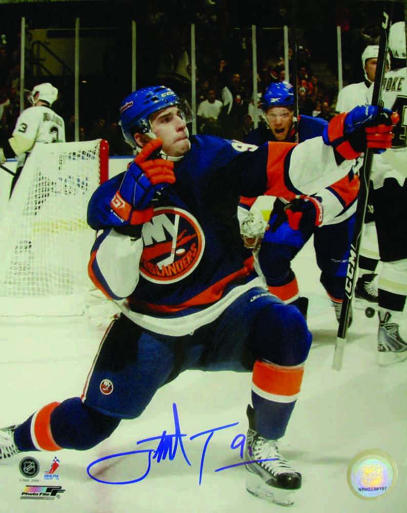 John Tavares - Signed 8x10 Photo - New York Islanders