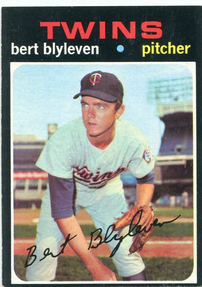 1971 Topps #26 Bert Blyleven Rookie Card -- Twins Hall of Famer