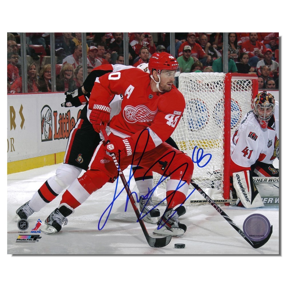 Henrik Zetterberg Autographed Detroit Red Wings 8x10 Photo
