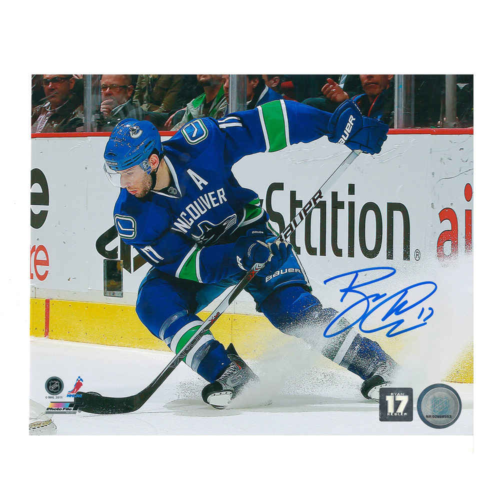 RYAN KESLER Signed Vancouver Canucks 8 X 10 Photo - 70117