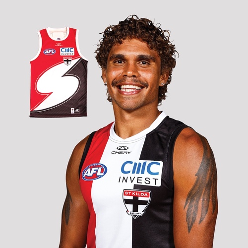 Photo of Liam Henry #23 - 2026 Player Retro S Guernsey * Signed 