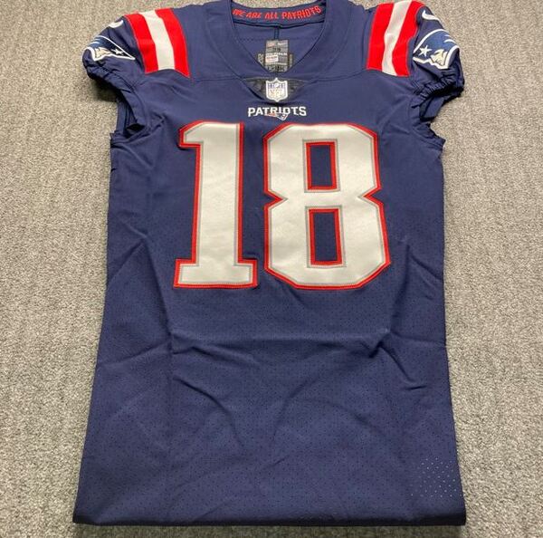 NFL - Patriots Matthew Slater Signed Jersey Size 38