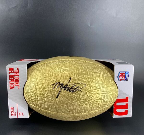 NFL - Packers Michael Pratt Signed Gold Composite Football