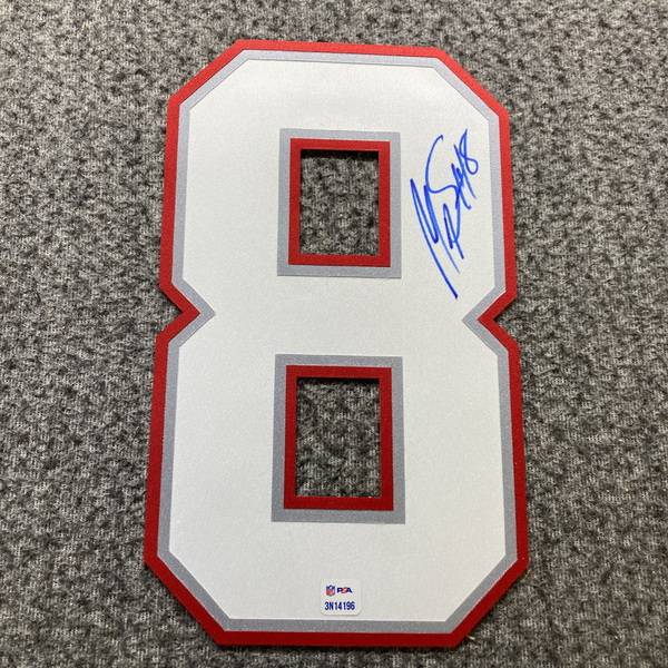 NFL - Patriots Matthew Slater Signed Jersey Number