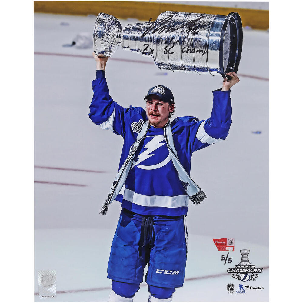 Yanni Gourde Tampa Bay Lightning Autographed 11