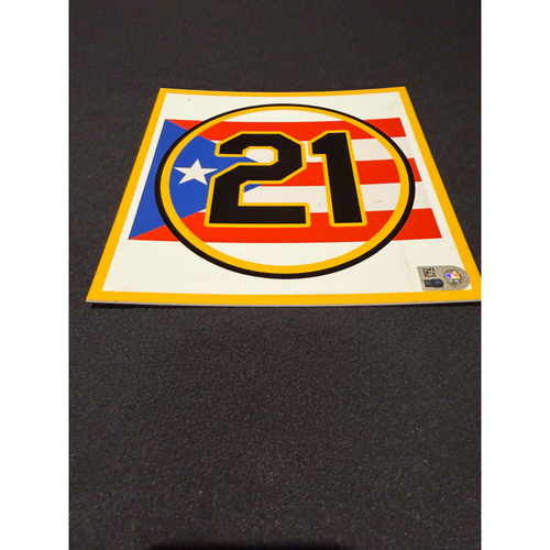 ナショナルリーグ チームロゴ フレーム バッジコレクション Game-Used or Autographed All auctions | MLB Auctions