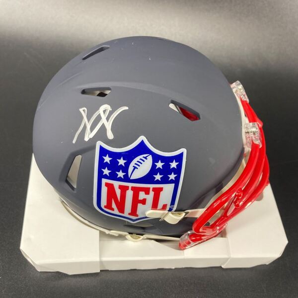 NFL - Seahawks Shaun Shivers Signed Shield Mini Helmet