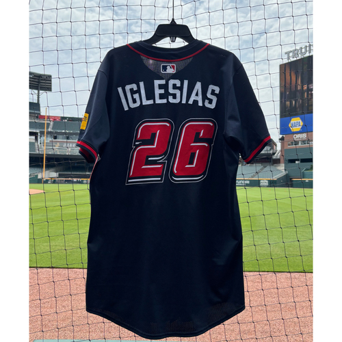 Game-Used or Autographed All auctions | Atlanta Braves Auctions