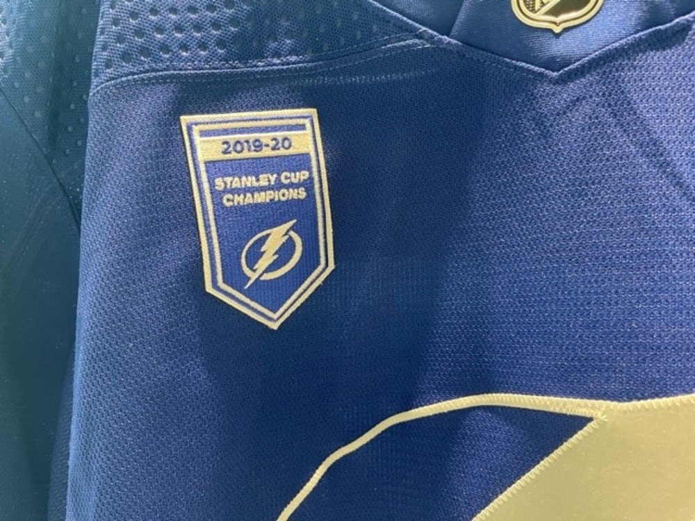 18 Ondrej Palat Tampa Bay Lightning 2021 Banner Unveil Game Worn 18-ondrej-palat-tampa-bay-lightning-2021-banner-unveil-game-worn