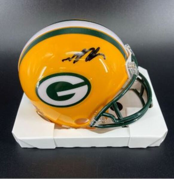 NFL - Packers Romeo Doubs signed mini helmet
