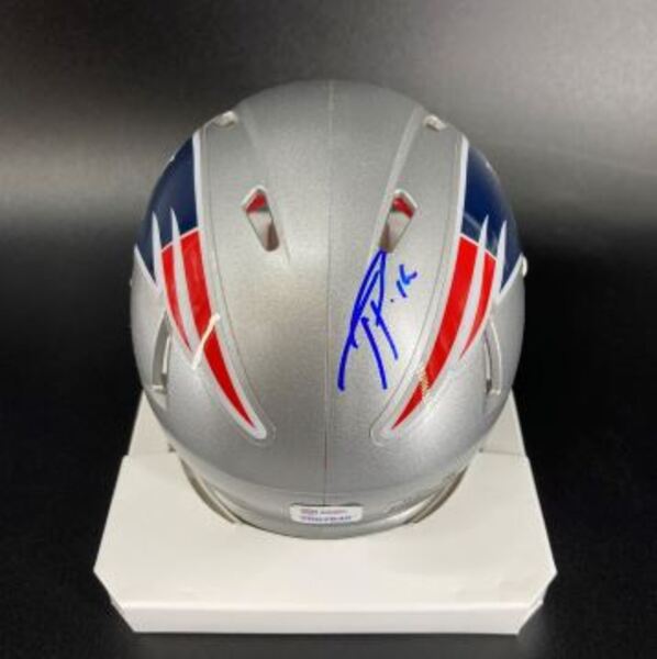 NFL - Patriots Ja'Lynn Polk Signed Mini Helmet