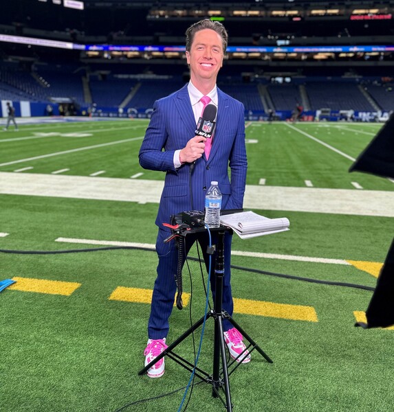 MCMC - NFL Insider Tom Pelissero Custom Shoes 2025 Season Size 10.5 Proc...