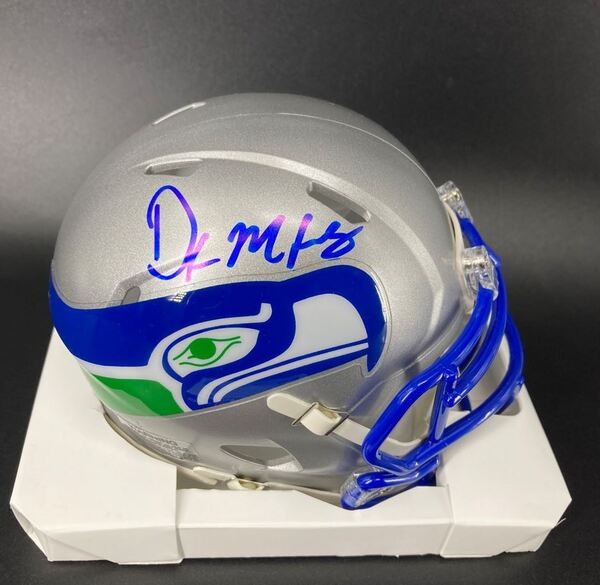 NFL - Seahawks DK Metcalf Signed Alternate Mini Helmet