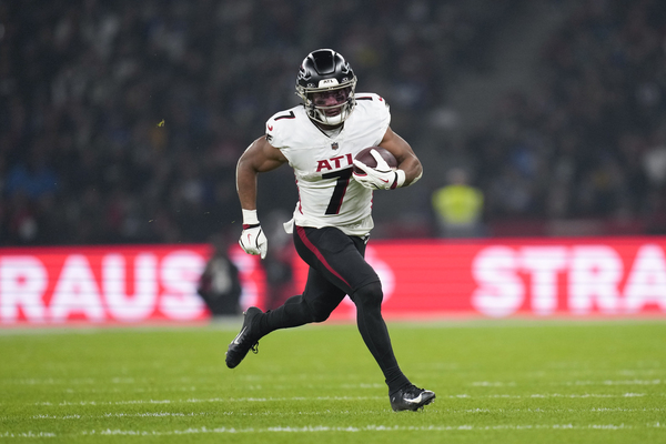 Berlin Game - Falcons Bijan Robinson Game Worn Jersey 11.9.25 - With Ber...