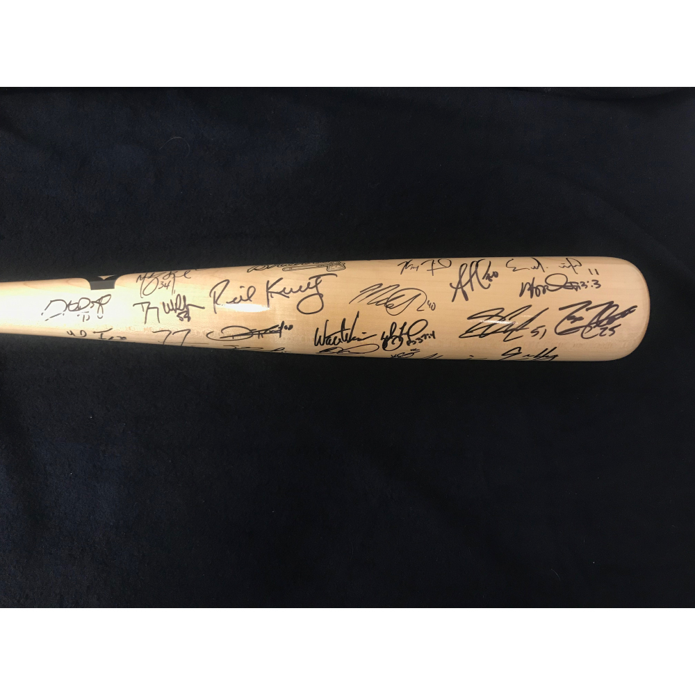 2019 Atlanta Braves Team Signed MLB Authenticated Autographed Atlanta BravesBranded Mizuno Bat