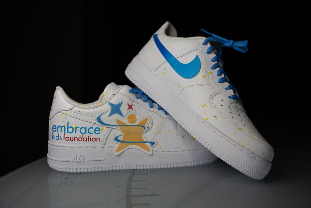 Sneaker – quarter viewrow pages_container mx-auto