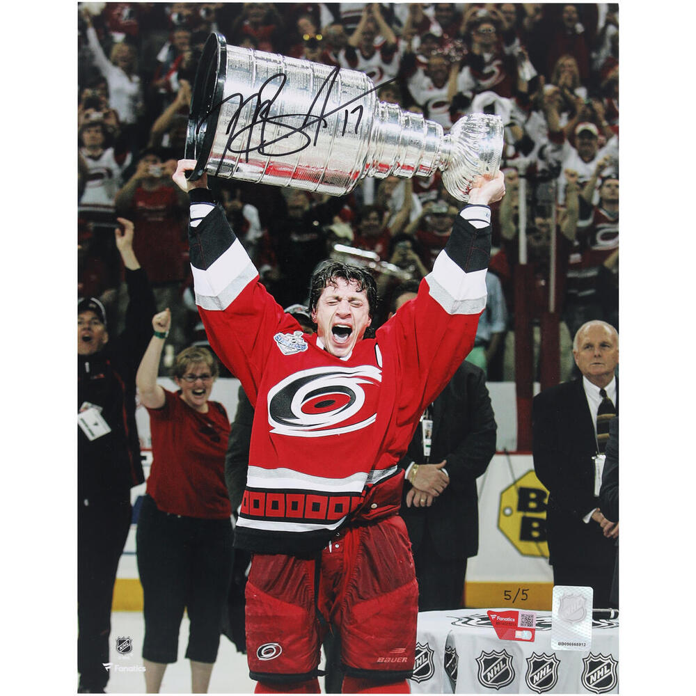 Rod Brind'Amour Carolina Hurricanes Autographed 11