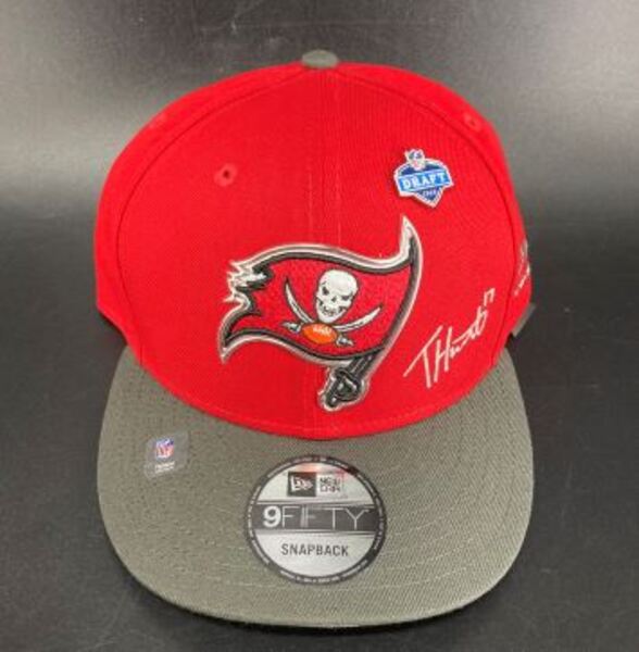 NFL - Buccaneers Ted Hurst Signed Hat With 2026 Draft Pin