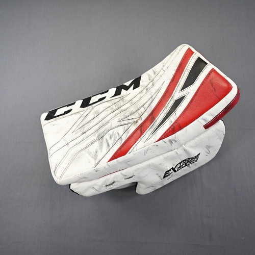 Image of Schneider, Cory<br>CCM Extreme Flex 4 Blocker<br>New Jersey Devils<br>2019-20<br>#35