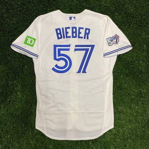 Game-Used or Autographed All auctions | Toronto Blue Jays Auctions