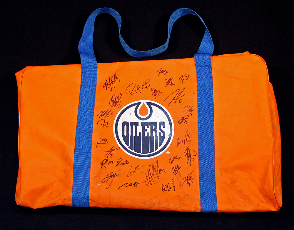 201314 Edmonton Oilers Team Signed Oilers Vinyl Hockey Equipment Bag