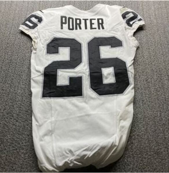 Crucial Catch - Raiders Darien Porter Game Worn Jersey (2025 Season) Siz...