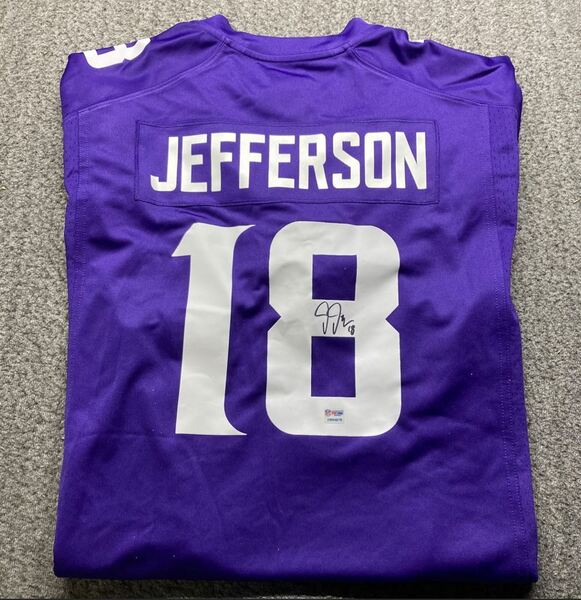 NFL - Vikings Justin Jefferson Signed Replica Jersey