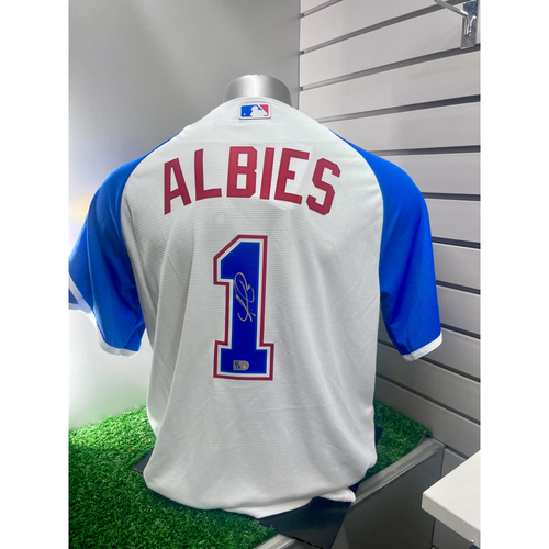 Ozzie Albies Autographed Baseball | MLB Auctions