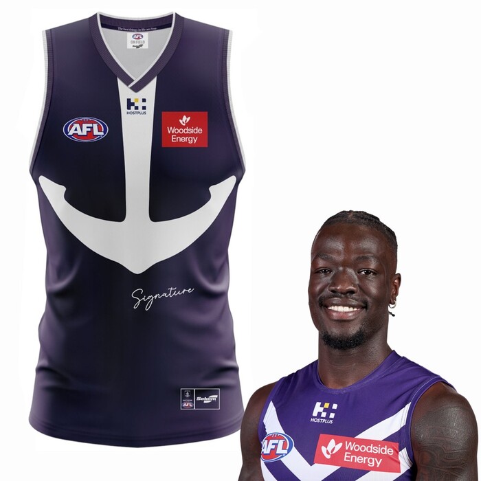 Photo of Michael Frederick #32 Fremantle 2025 Retro Purple Haze Match-Worn Guernsey
