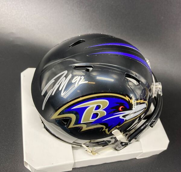 NFL - Ravens Justin Madubuike Signed Mini Helmet