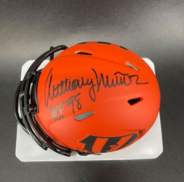 HOF - Bengals Anthony Munoz Signed Rave Mini Helmet