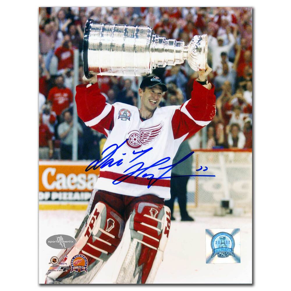 Dominik Hasek Detroit Red Wings 2002 Stanley Cup Autographed 8x10