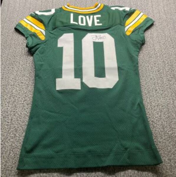 Crucial Catch - Packers Jordan Love Signed Game Worn Jersey (9/28/2025) ...