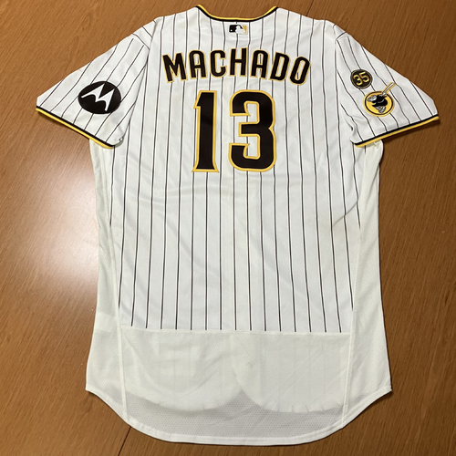 Game-Used or Autographed All auctions | San Diego Padres Auctions