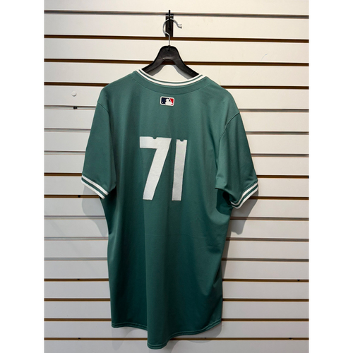 Game-Used or Autographed All auctions | MLB Auctions