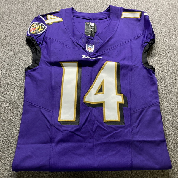 NFL - Ravens Kyle Hamilton Signed Authentic Jersey Size 40