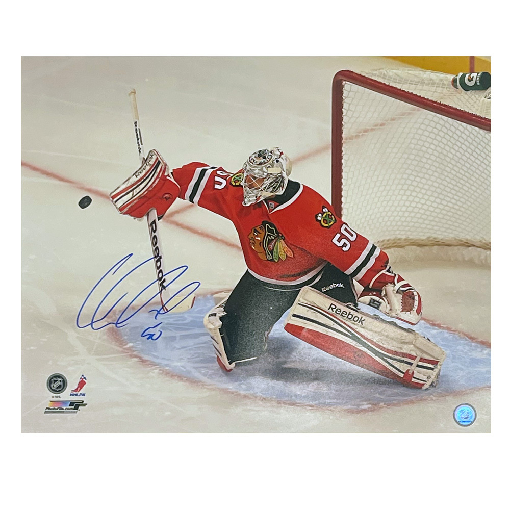 COREY CRAWFORD Signed Chicago Blackhawks 16 X 20 Photo - 79201