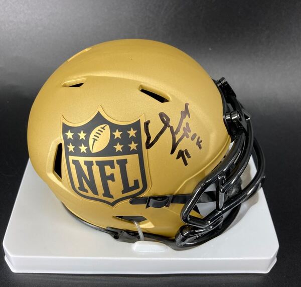 HOF - Oilers Earl Campbell Signed NFL Shield Rave Mini Helmet