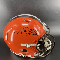NFL - Browns Nick Chubb Signed Authentic Speed Helmet