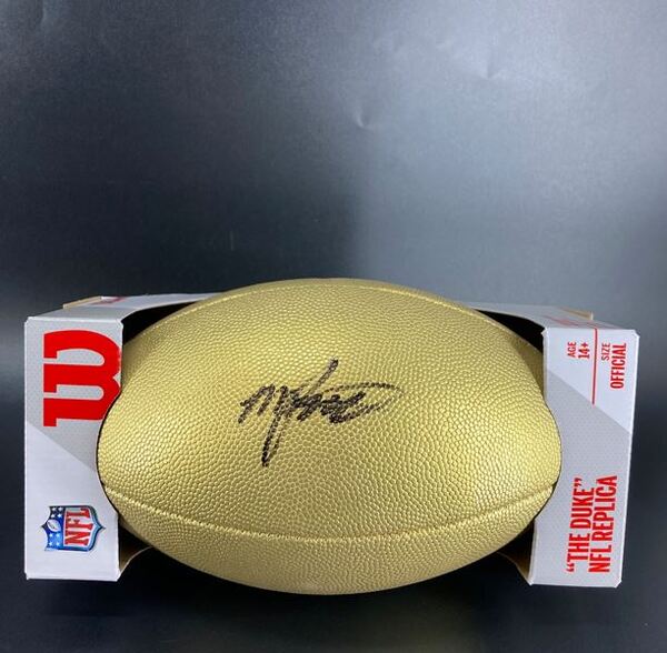 NFL - Packers Michael Pratt Signed Gold Composite Football