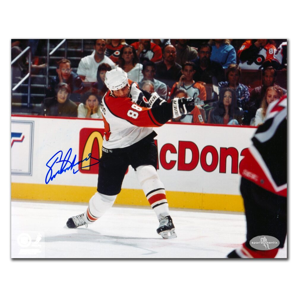 Eric Lindros Philadelphia Flyers SLAPSHOT Autographed 8x10