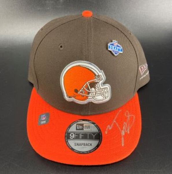 NFL - Browns Taylen Green Signed Hat With 2026 Draft Pin