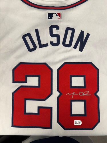 【タイムセール】マット・オルソン サイン入りユニホーム Game-Used or Autographed Autographed | MLB Auctions